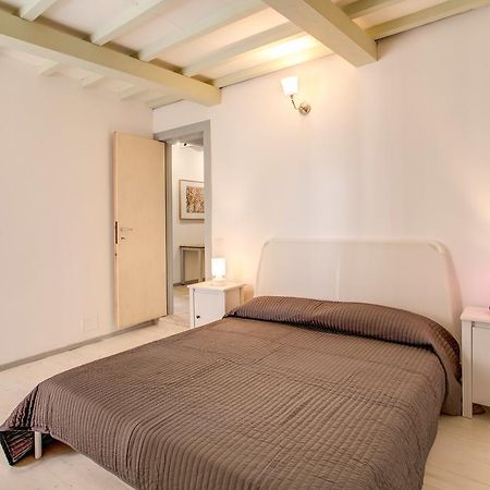 Three Bedroom Apartment Campo Dei Fiori Rome Luaran gambar