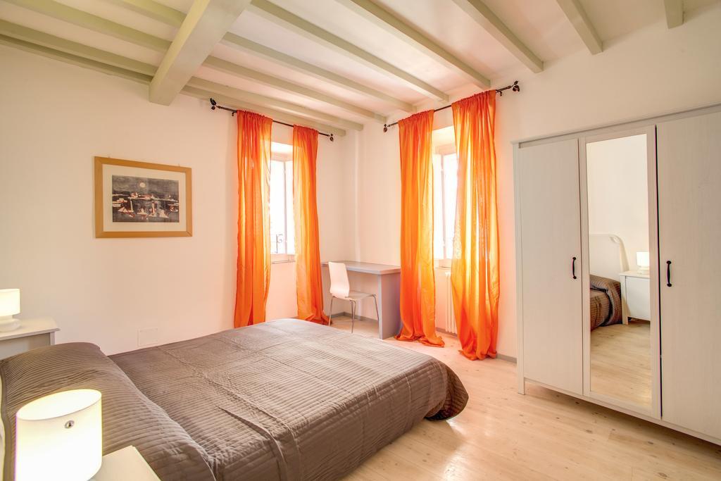 Three Bedroom Apartment Campo Dei Fiori Rome Bilik gambar